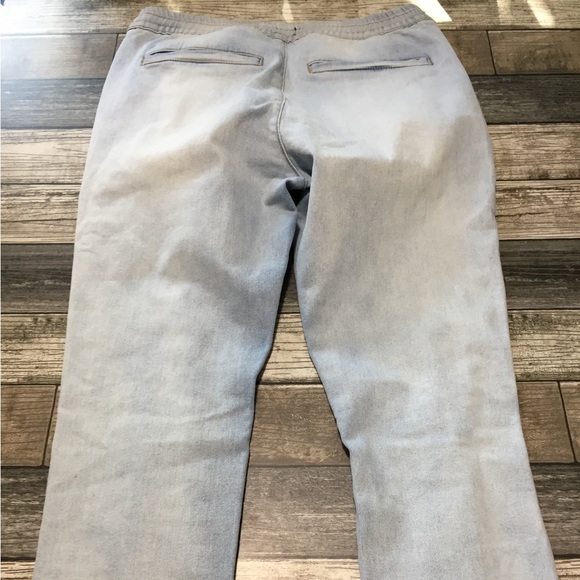 Nova Men Denim Jogger Pants Men’s S Light Wash Blue Distressed (Inseam 29). - Picture 8 of 11